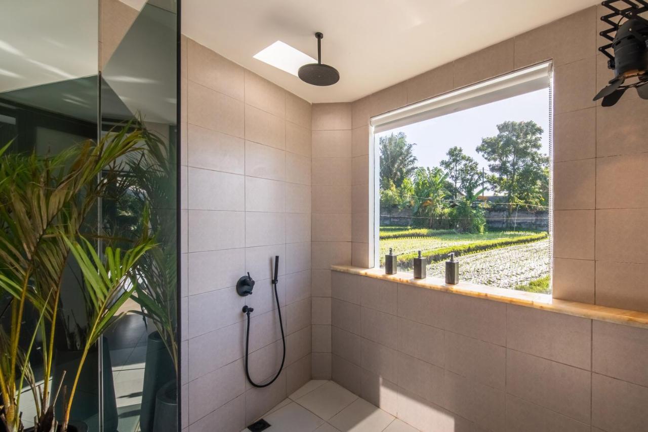 Rice Field View With Sauna Projector And Jacuzzi Unique Design Canggu Екстериор снимка